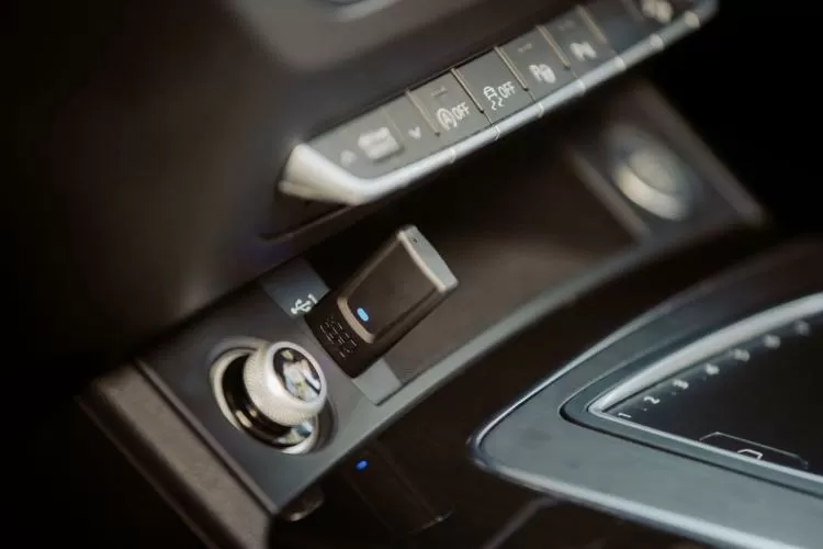 Quad Lock® Wireless Carplay Mini