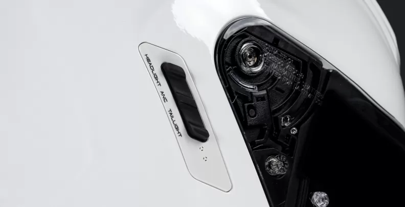 Sena PHANTOM ANC Smart Motorrad-Integralhelm - weiss glanz